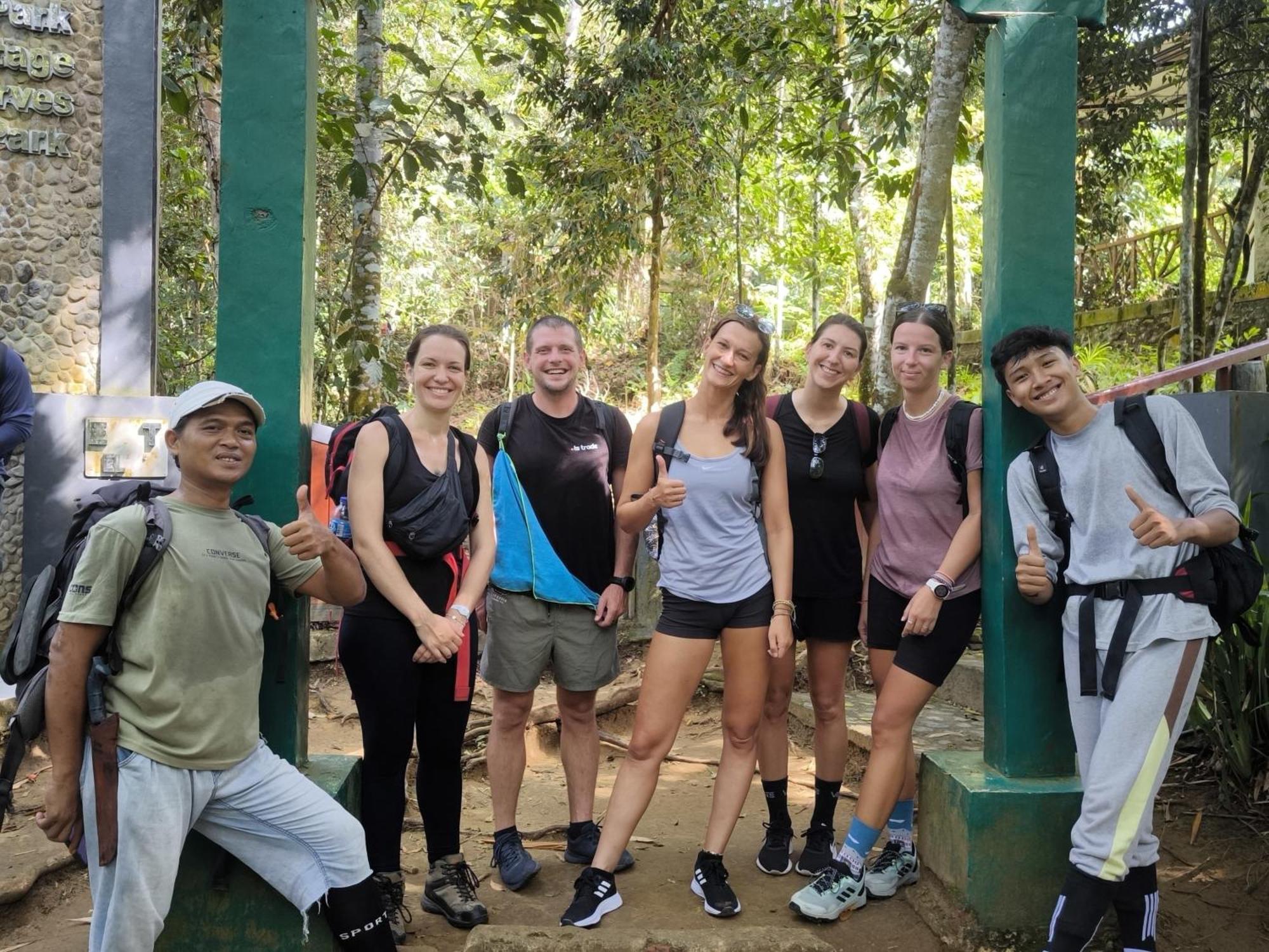 Sama Sama Homestay & Trekking Only Stay Here Book Trekking And Transport With Us Bukit Lawang Bagian luar foto
