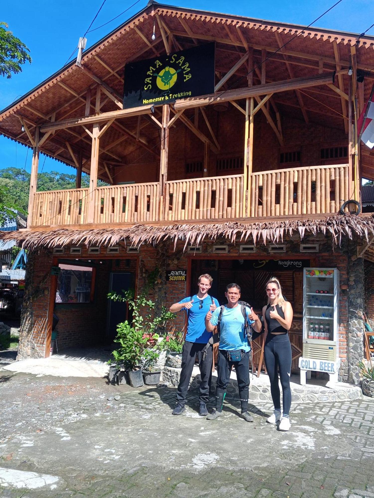 Sama Sama Homestay & Trekking Only Stay Here Book Trekking And Transport With Us Bukit Lawang Bagian luar foto