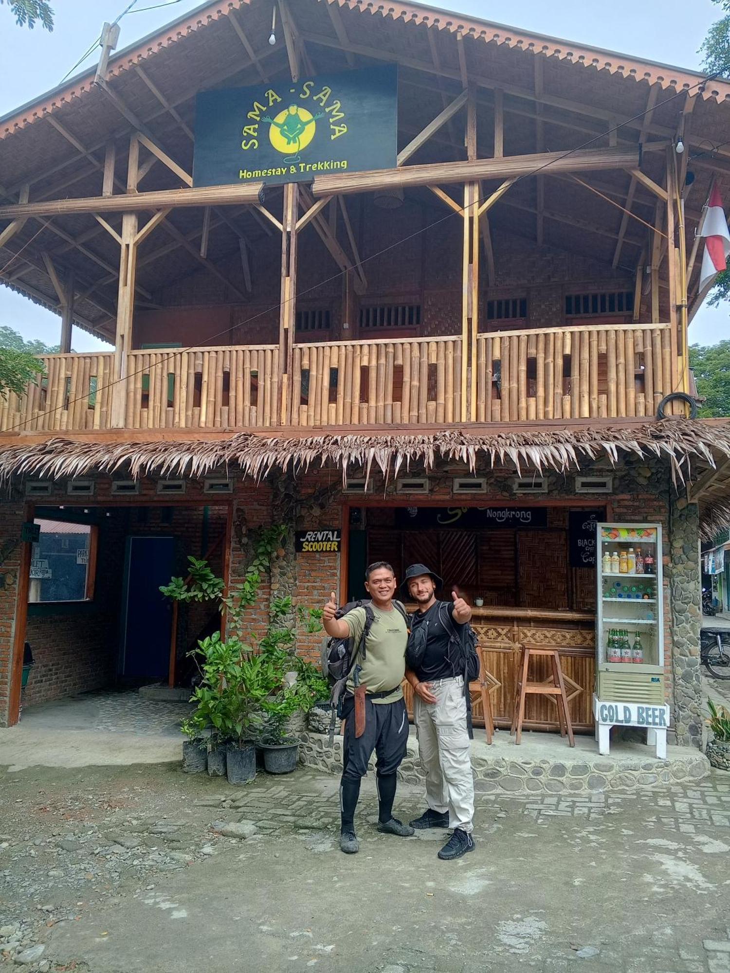Sama Sama Homestay & Trekking Only Stay Here Book Trekking And Transport With Us Bukit Lawang Bagian luar foto