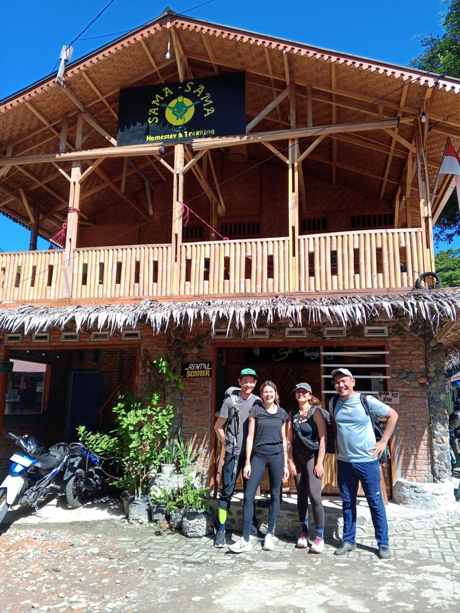 Sama Sama Homestay & Trekking Only Stay Here Book Trekking And Transport With Us Bukit Lawang Bagian luar foto